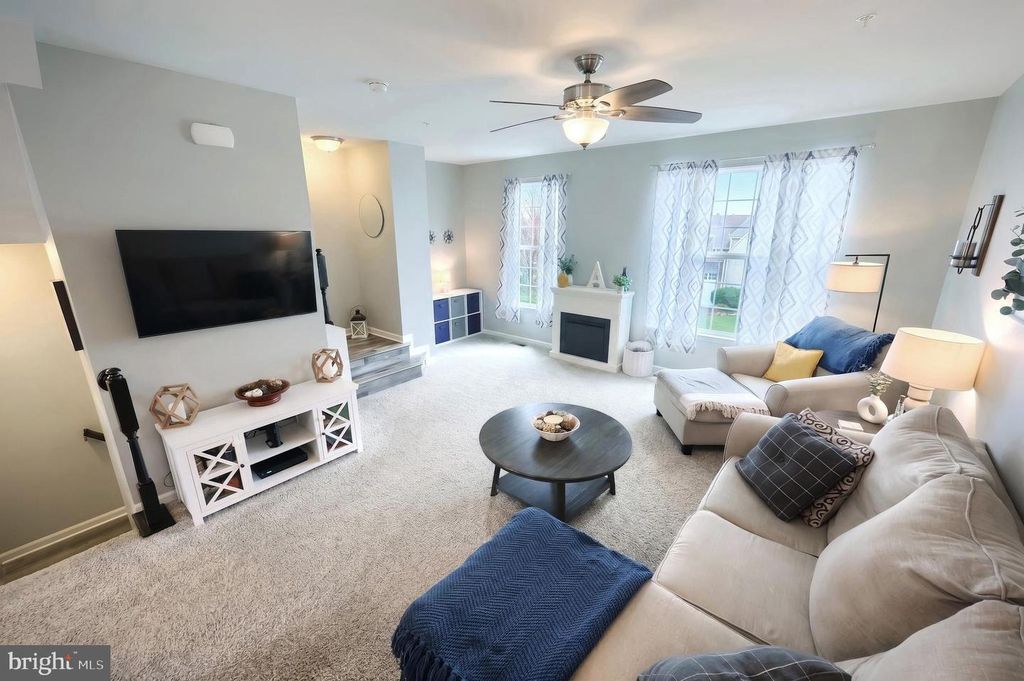 Image 17 of property listing at 1247 RANNOCH LN, York, PA 17403