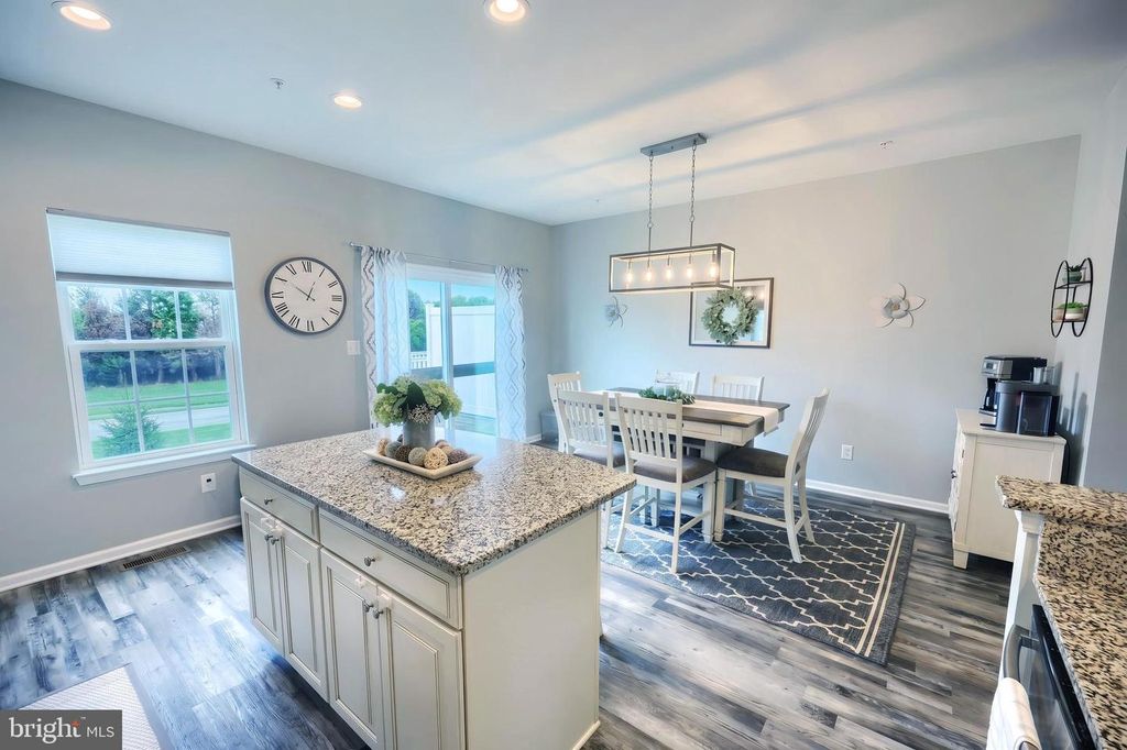 Image 25 of property listing at 1247 RANNOCH LN, York, PA 17403