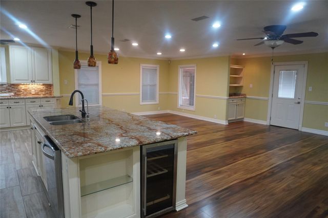 7506 Dearborn Street, Houston, TX 77055