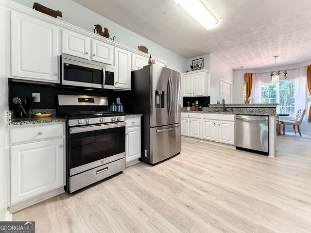 105 Avalon Drive, Mcdonough, GA 30252