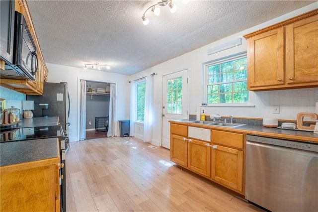 950 Duck Thurmond Road, Dawsonville, GA 30534