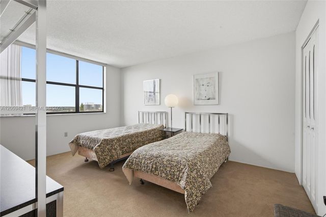20100 W Country Club Dr 1206, Aventura, FL 33180