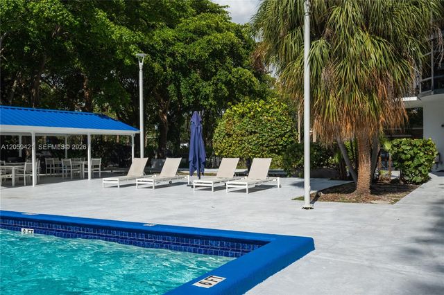 20100 W Country Club Dr 1206, Aventura, FL 33180