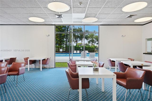 20100 W Country Club Dr 1206, Aventura, FL 33180