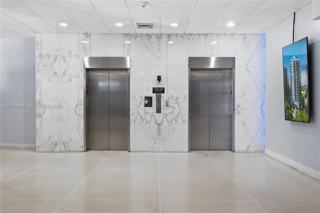 20100 W Country Club Dr 1206, Aventura, FL 33180