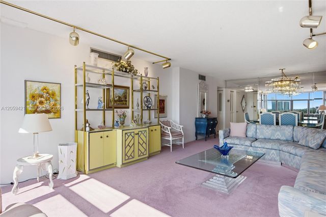 20100 W Country Club Dr 1206, Aventura, FL 33180