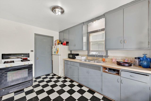4455 N Teutonia AVENUE, Milwaukee, WI 53209