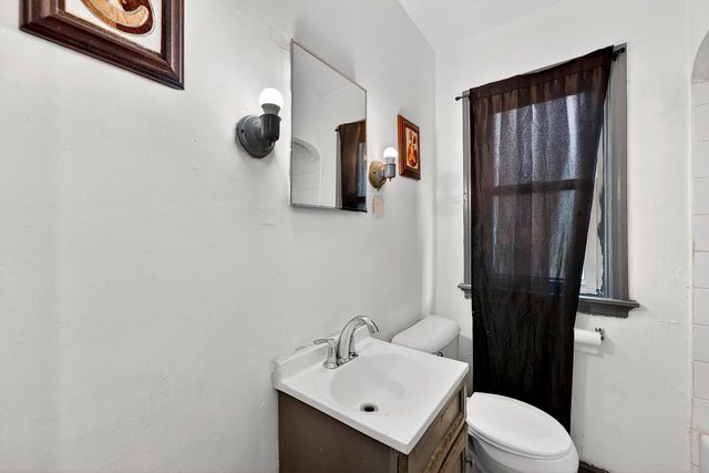 4455 N Teutonia AVENUE, Milwaukee, WI 53209