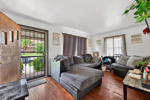 4455 N Teutonia AVENUE, Milwaukee, WI 53209