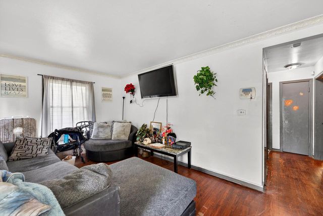 4455 N Teutonia AVENUE, Milwaukee, WI 53209