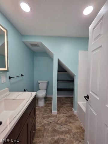 24 E Main Street, Newton Falls, OH 44444