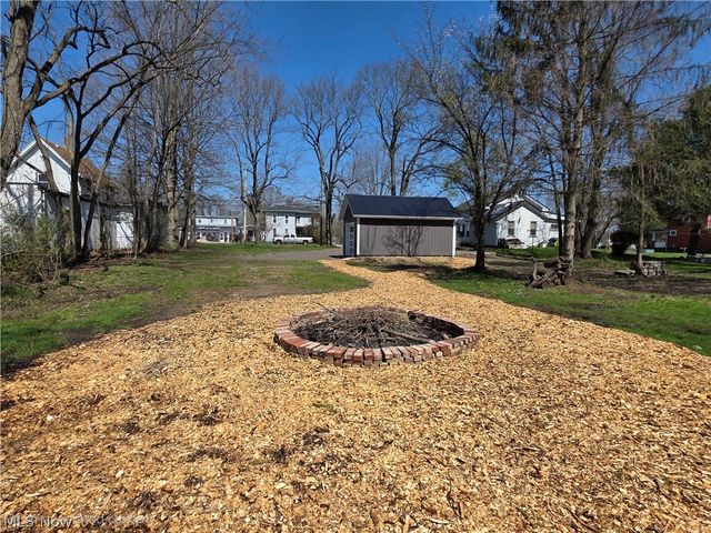 24 E Main Street, Newton Falls, OH 44444