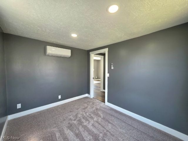24 E Main Street, Newton Falls, OH 44444