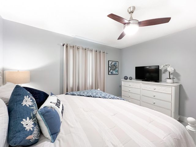 301 Ocean Bluffs Boulevard 202, Jupiter, FL 33477