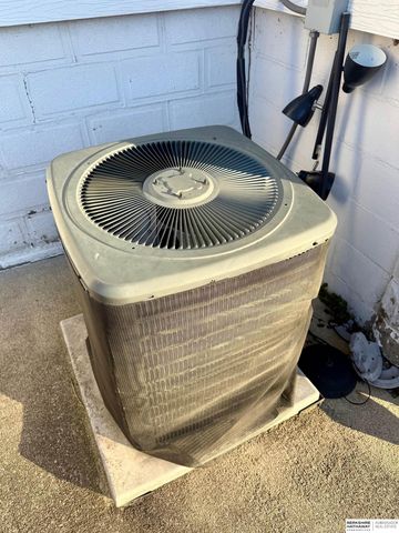 2340 S 35th Street, Omaha, NE 68105