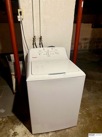 2340 S 35th Street, Omaha, NE 68105