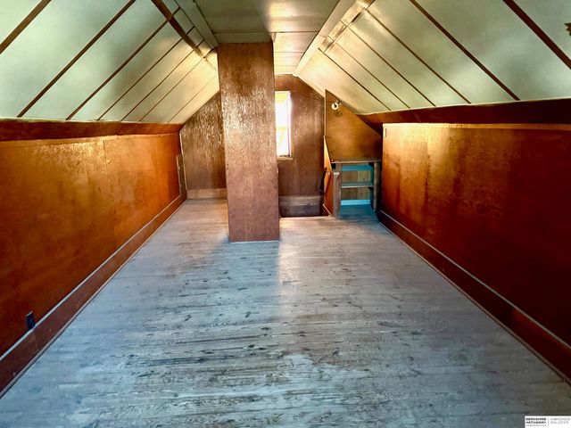 2340 S 35th Street, Omaha, NE 68105