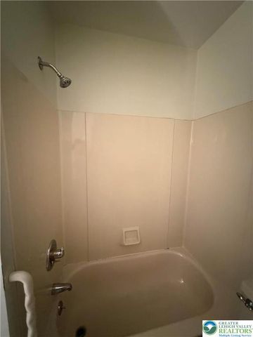 170 Whitfield Street Floor 2, Nazareth Boro, PA 18064