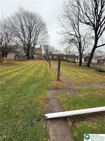 170 Whitfield Street Floor 2, Nazareth Boro, PA 18064