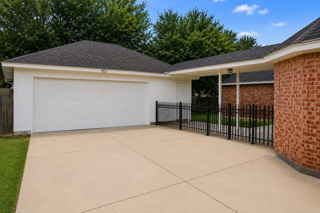 2718 Atlas Drive, Missouri City, TX 77459