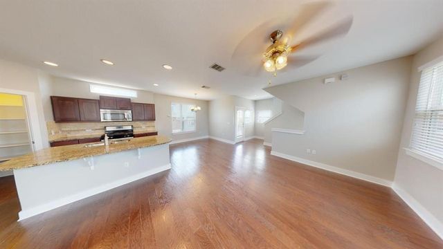 2021 Geniveive LN 288C, Austin, TX 78741