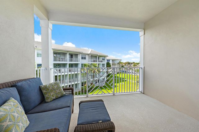 432 Bay Colony Drive N, Juno Beach, FL 33408