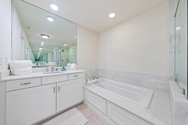 432 Bay Colony Drive N, Juno Beach, FL 33408