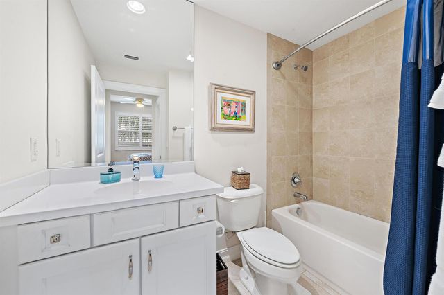 432 Bay Colony Drive N, Juno Beach, FL 33408