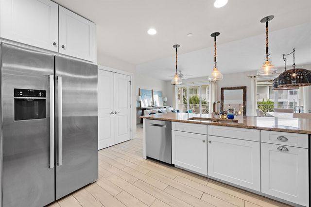 432 Bay Colony Drive N, Juno Beach, FL 33408