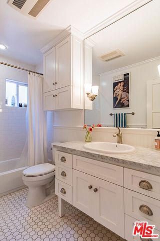 3909 Longview Valley Road, Sherman Oaks, CA 91423