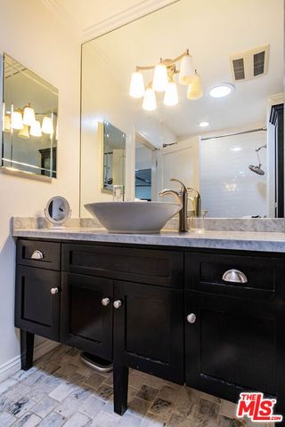 3909 Longview Valley Road, Sherman Oaks, CA 91423