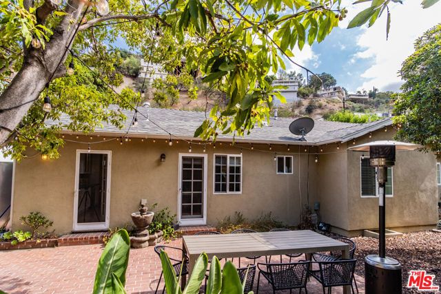 3909 Longview Valley Road, Sherman Oaks, CA 91423