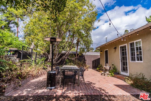 3909 Longview Valley Road, Sherman Oaks, CA 91423