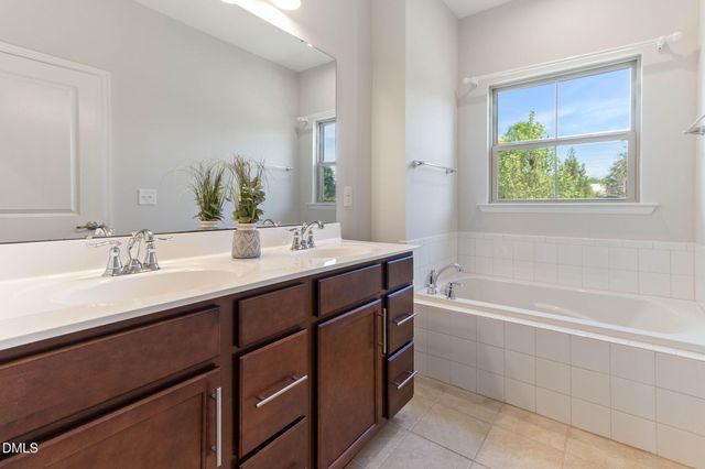 2014 Whitesmith Drive, Apex, NC 27502