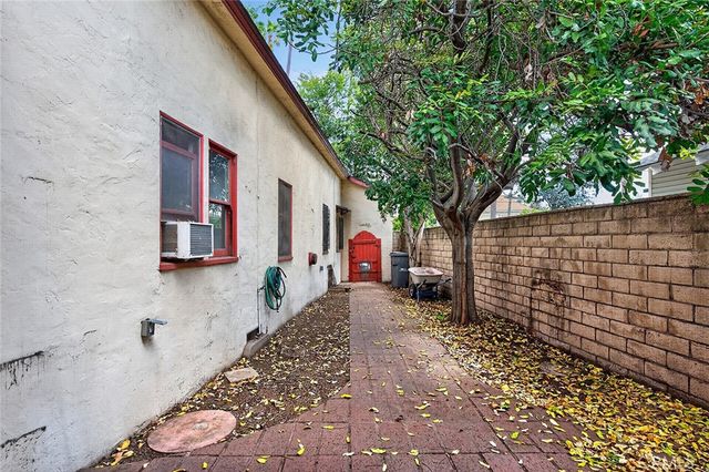 205 N Avenue 66, Los Angeles, CA 90042