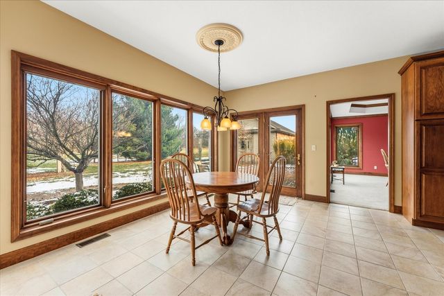 200 Riverbend Boulevard, Mahomet, IL 61853