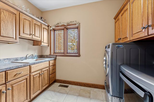 200 Riverbend Boulevard, Mahomet, IL 61853