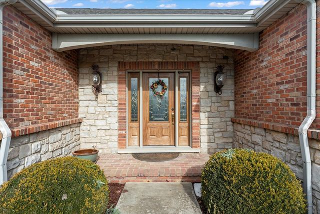 200 Riverbend Boulevard, Mahomet, IL 61853