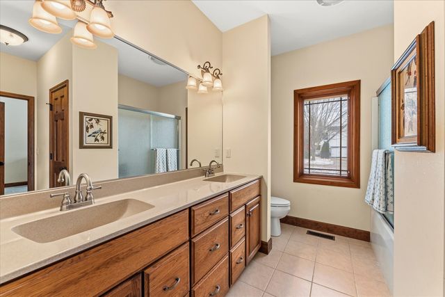 200 Riverbend Boulevard, Mahomet, IL 61853