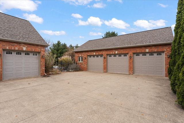 200 Riverbend Boulevard, Mahomet, IL 61853