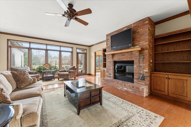 200 Riverbend Boulevard, Mahomet, IL 61853