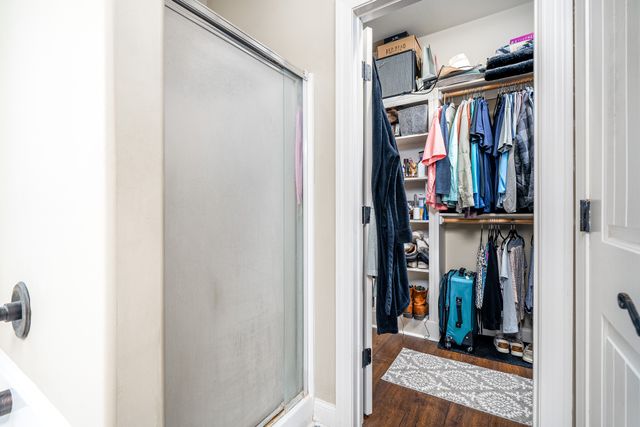 1855 Lochlann Dr, Culleoka, TN 38451