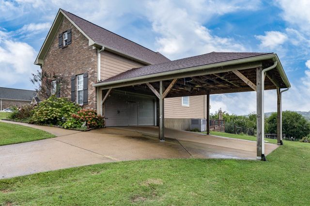 1855 Lochlann Dr, Culleoka, TN 38451