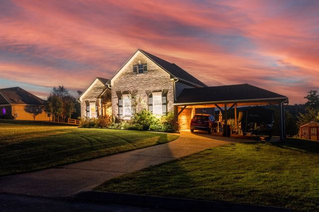 1855 Lochlann Dr, Culleoka, TN 38451