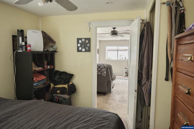 620 23rd St SE, Salem, OR 97301