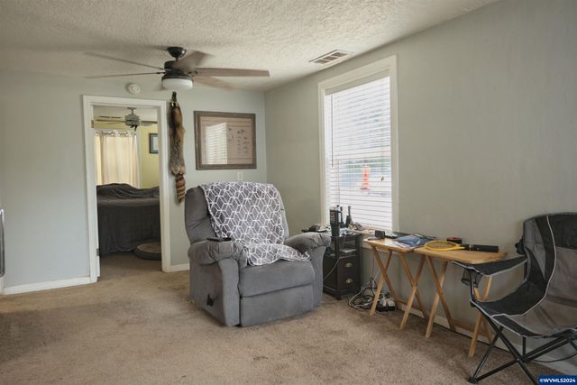 620 23rd St SE, Salem, OR 97301