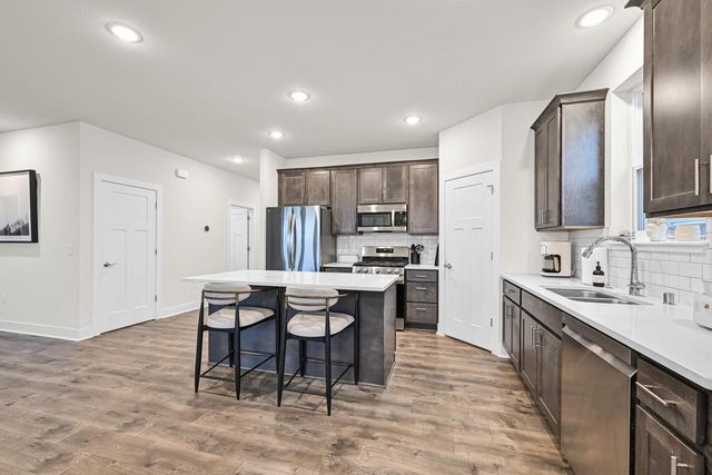 704 River Ridge DRIVE, Waterford, WI 53185