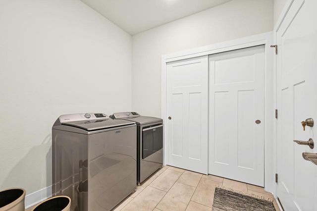 704 River Ridge DRIVE, Waterford, WI 53185