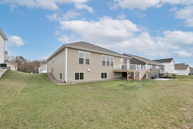 704 River Ridge DRIVE, Waterford, WI 53185