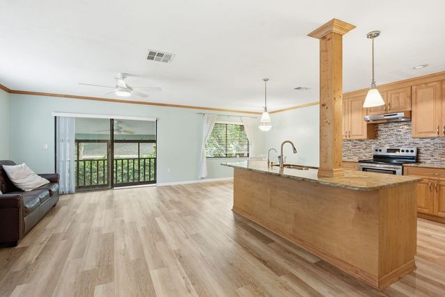 511 MISTLETOE COURT C, Safety Harbor, FL 34695